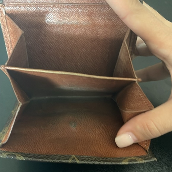 Louis Vuitton Monogram Elise Bifold Wallet - Picture 3 of 13